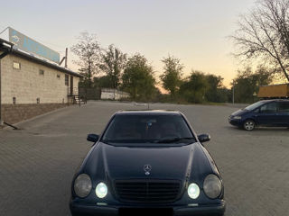 Mercedes E-Class foto 3