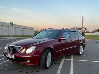 Mercedes E-Class foto 2