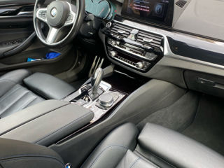 BMW 5 Series foto 5