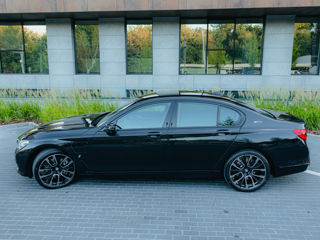 BMW 7 Series foto 3