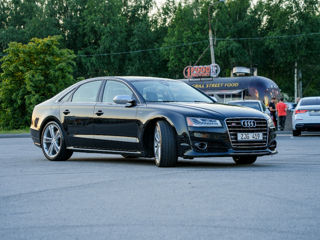 Audi S8