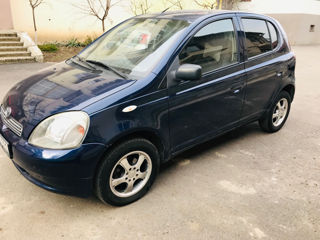 Toyota Yaris foto 1