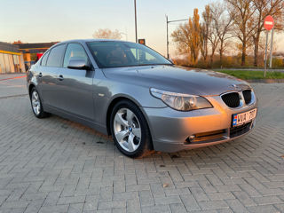 BMW 5 Series foto 3