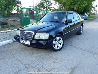 Mercedes Series (W124)