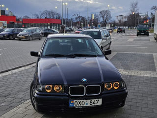 BMW 3 Series foto 3