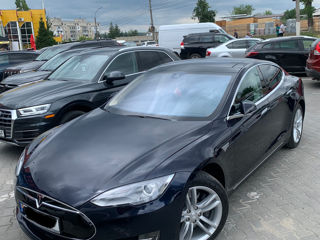 Tesla Model S foto 2