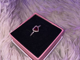 Pandora Elevated Red Heart Ring foto 3