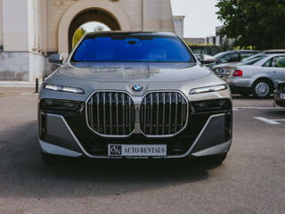 BMW 740d xDrive Sedan gri oxide foto 2