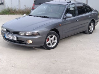 Mitsubishi Galant foto 1