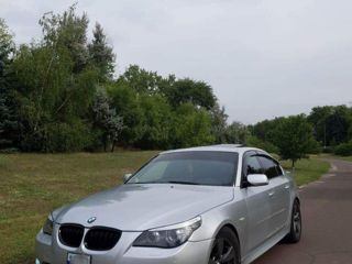 BMW 5 Series foto 2