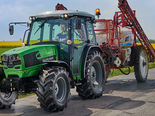 Tractor Deutz Fahr 4E foto 2