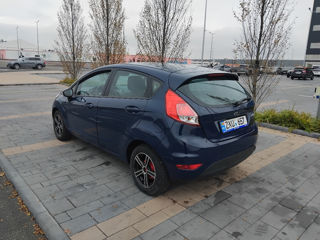 Ford Fiesta foto 5