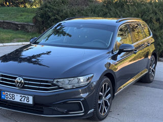 Volkswagen Passat foto 3