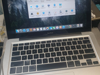 Ноутбук macbook Pro 13 1600 lei