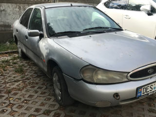 Ford Mondeo foto 1