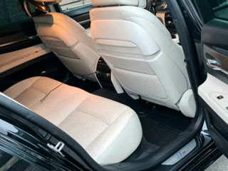 BMW 7 Series foto 8