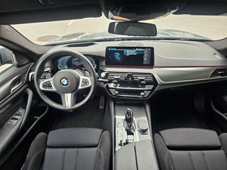 BMW 5 Series foto 8