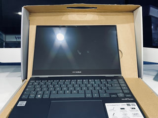 ASUS Zenbook foto 2