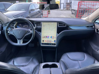 Tesla Model S foto 8