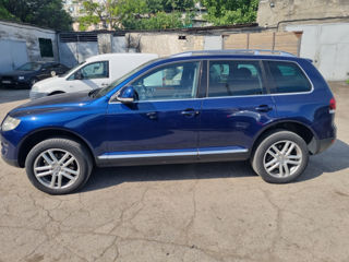 Volkswagen Touareg foto 2