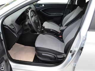 Hyundai i20 foto 10