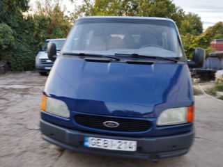 Ford Transit foto 1