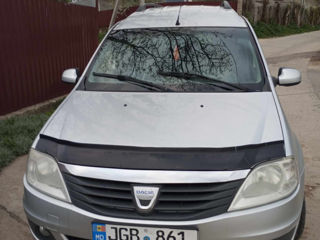 Dacia Logan foto 1