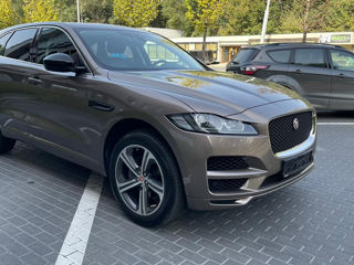 Jaguar F-PACE foto 2