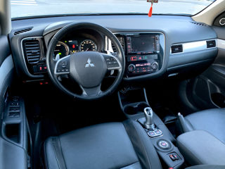 Mitsubishi Outlander foto 9