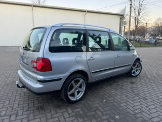 Volkswagen Sharan foto 2