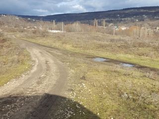 Se vinde teren linga traseu.200m de la benzenarie