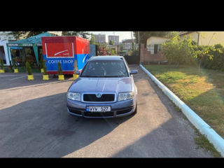 Skoda Superb foto 2