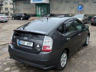 Toyota Prius foto 6