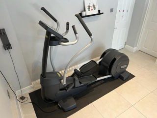 Bicicleta eliptica Technogym