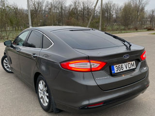 Ford Mondeo foto 3