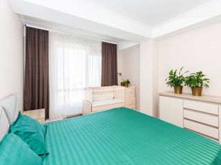 Apartament cu 2 camere, 70 m², Buiucani, Chișinău foto 5