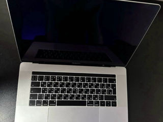 MacBook Pro 15-inch, 2018 года