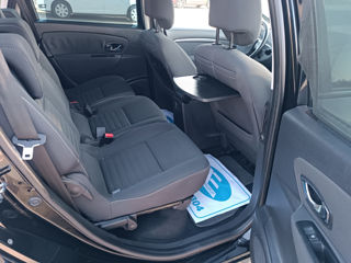 Renault Grand Scenic foto 9