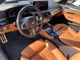 BMW 5 Series foto 8