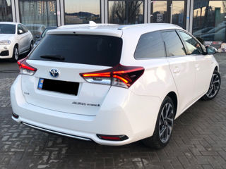 Toyota Auris foto 4