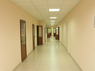 Spațiu comercial producere/depozit/oficii clădire 1850 m2 și teren 1700 m2. Tracom. foto 2