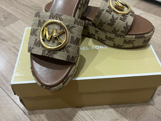 Оригинальные тапочки Michael Kors foto 1