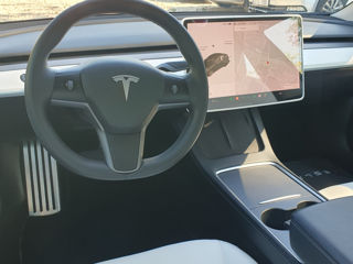 Tesla Model 3 foto 6