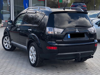 Mitsubishi Outlander foto 3