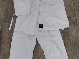 Costum Karate, Decatlon, original, 130 cm și 140 cm, 200 lei foto 1