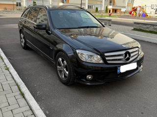 Mercedes C-Class foto 2