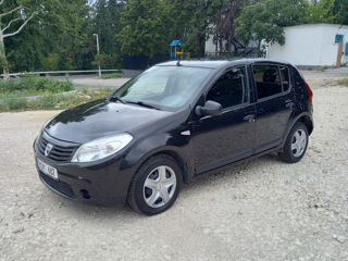 Dacia Sandero foto 2