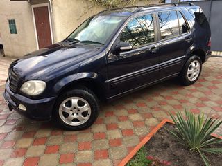 Mercedes ML Class foto 2