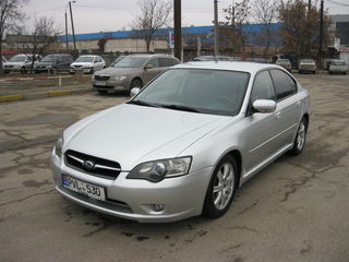 Subaru Legacy foto 2