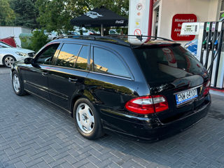 Mercedes E-Class foto 1